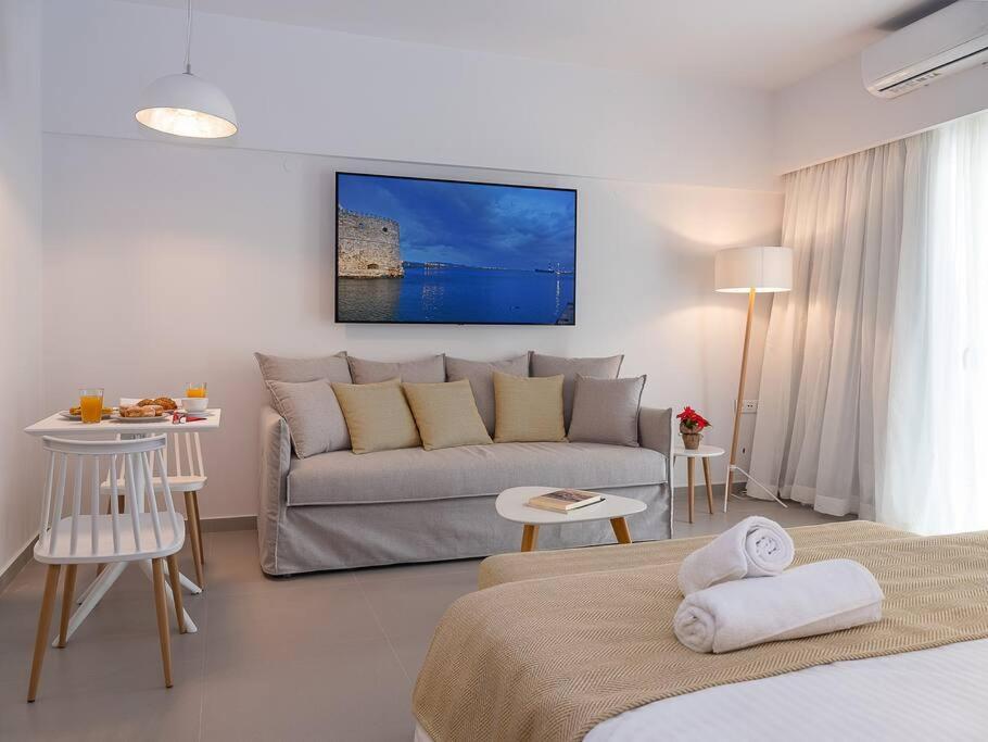 Electra Luxury Apartment At The Heraklion Center Exteriör bild