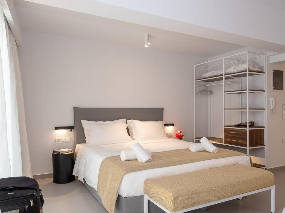 Electra Luxury Apartment At The Heraklion Center Exteriör bild