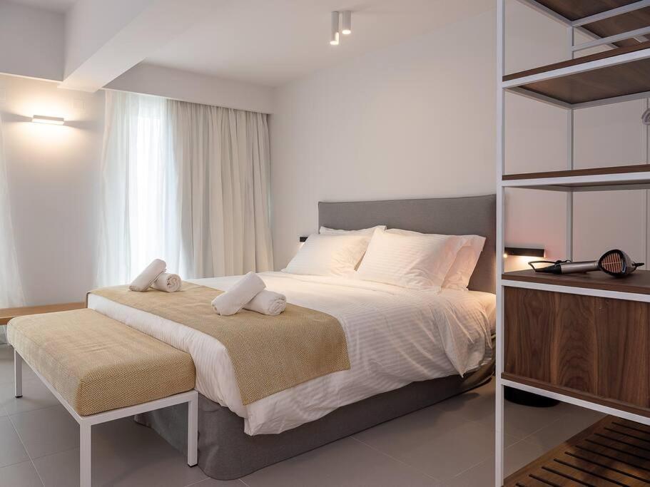 Electra Luxury Apartment At The Heraklion Center Exteriör bild