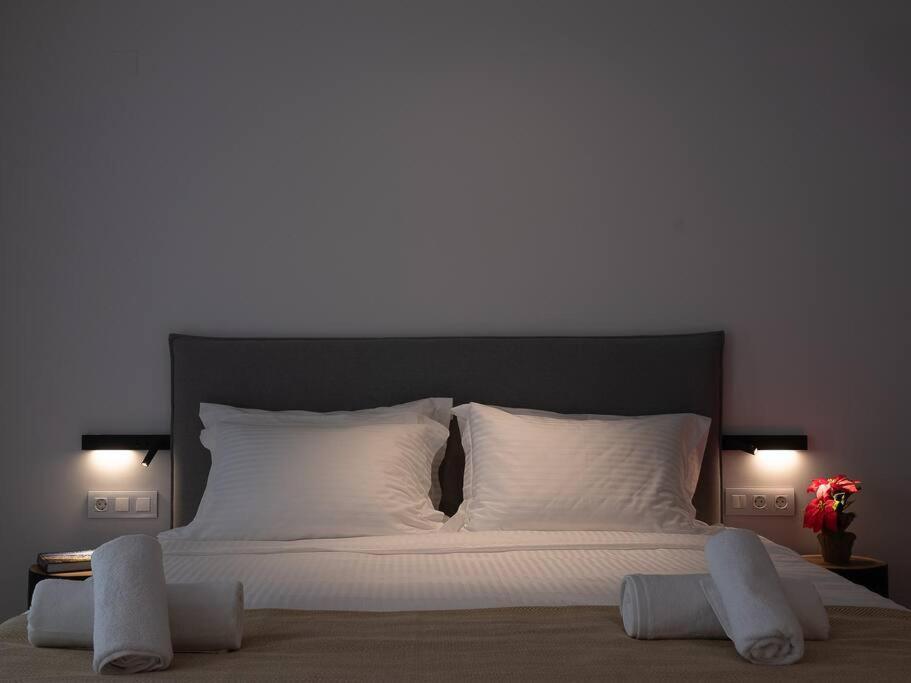 Electra Luxury Apartment At The Heraklion Center Exteriör bild